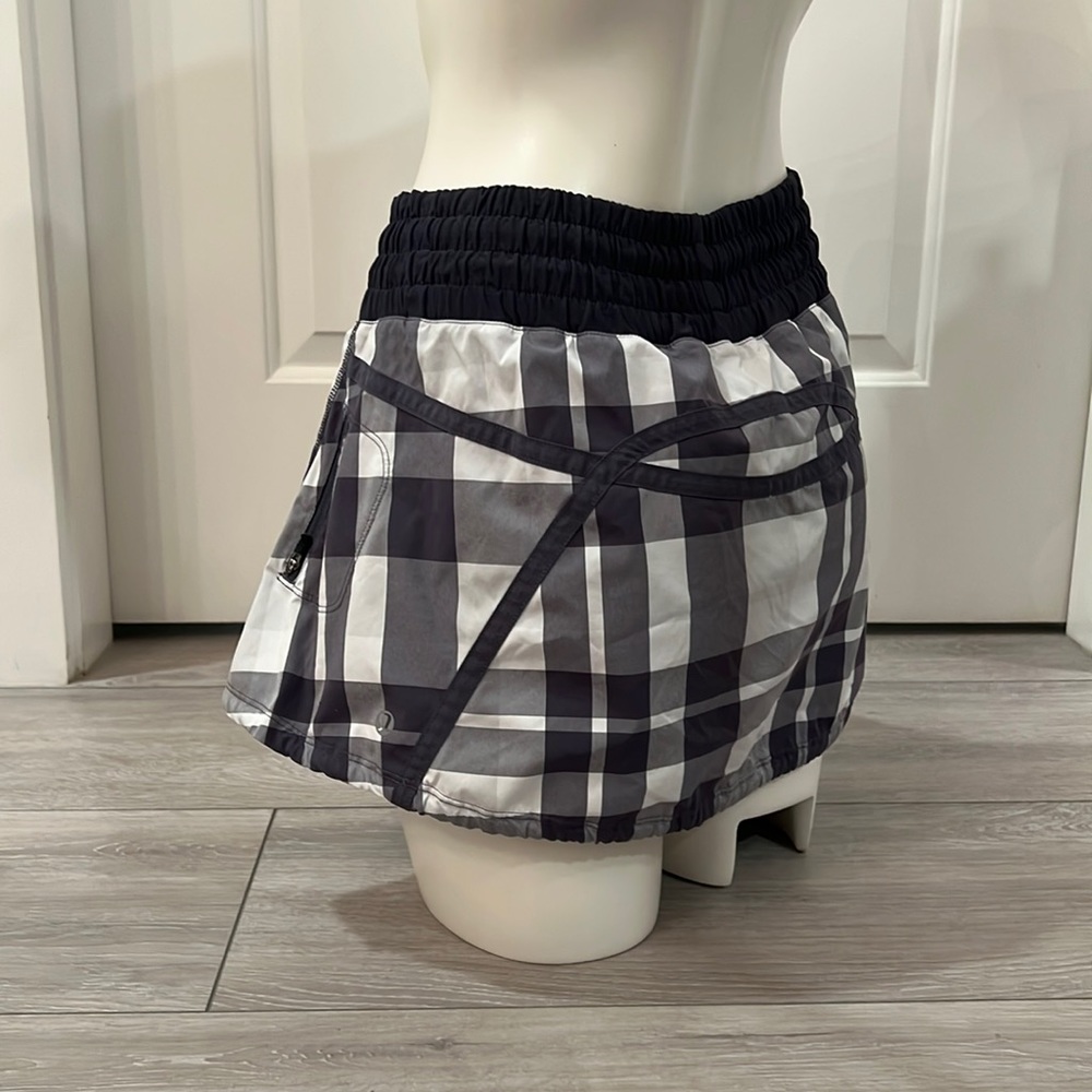Lululemon checked tennis / golf Skort